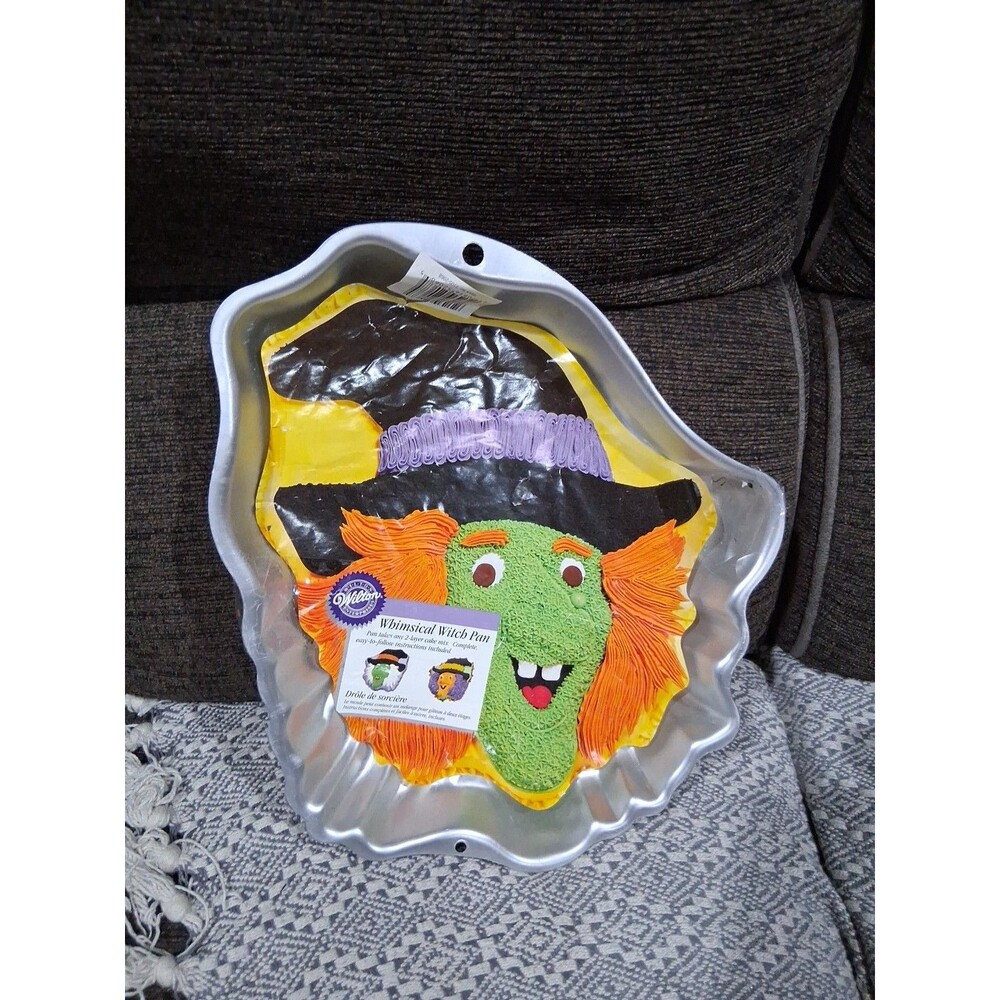 Vintage Wilton Whimsical Witch Novelty Cake Pan Mold Halloween Bewitched Party